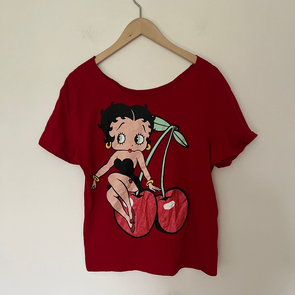 Betty Boop Cherry Graphic Tee Red Short Sleeve Raw Neckline T-Shirt Mens Womens